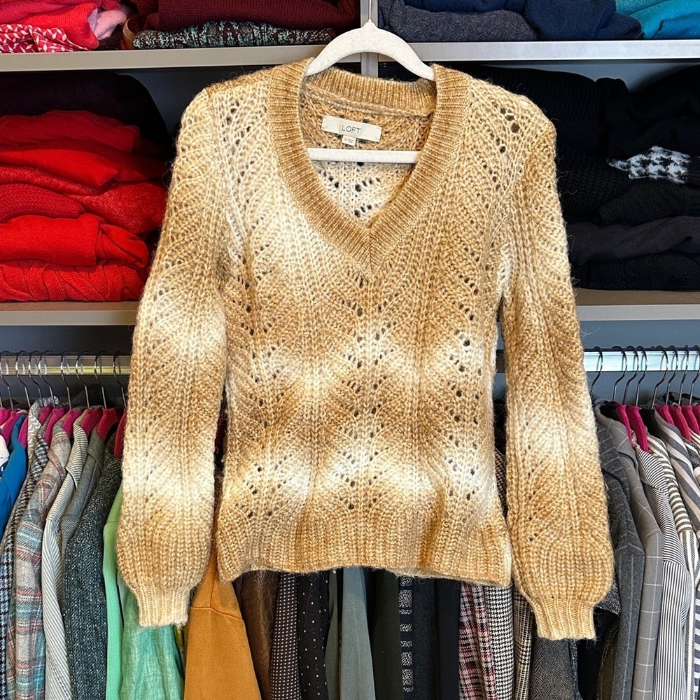 Loft tan/white long sleeve v neck fuzzy sweater size XS